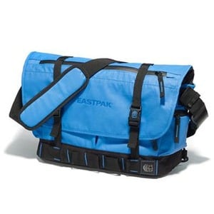 EASTPAK（イーストパック） CHASER 12L （BL）ブルー