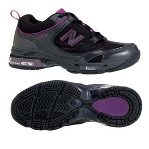 new balance（ニューバランス） STUDIO 女性用 EE／22.5cm BP（ブラック／パープル）