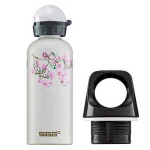 SIGG（シグ） トラベラーデザイン 0.6L サクラセンツ