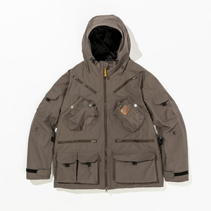 ジーアールエヌアウトドア(grn outdoor) 【21秋冬】TEBURA MOUNTAIN PARKA21 GRAY M