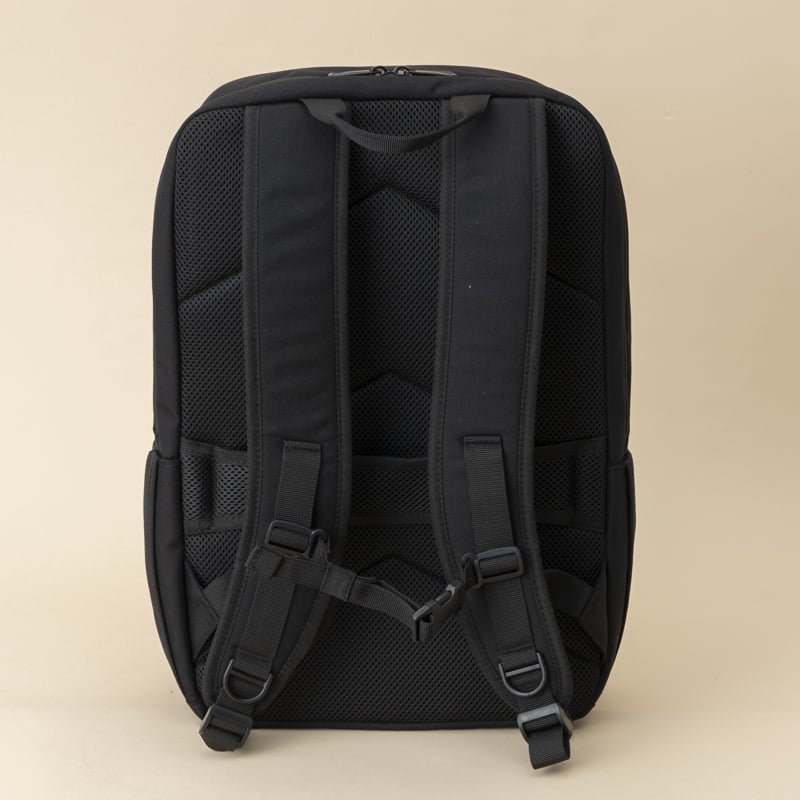 Coleman(コールマン) 【2022年新モデル】アウトビズ バックパック スリム(OUTBIZ BACKPACK SLIM)  2000039074｜アウトドアファッション・ギアの通販はナチュラム