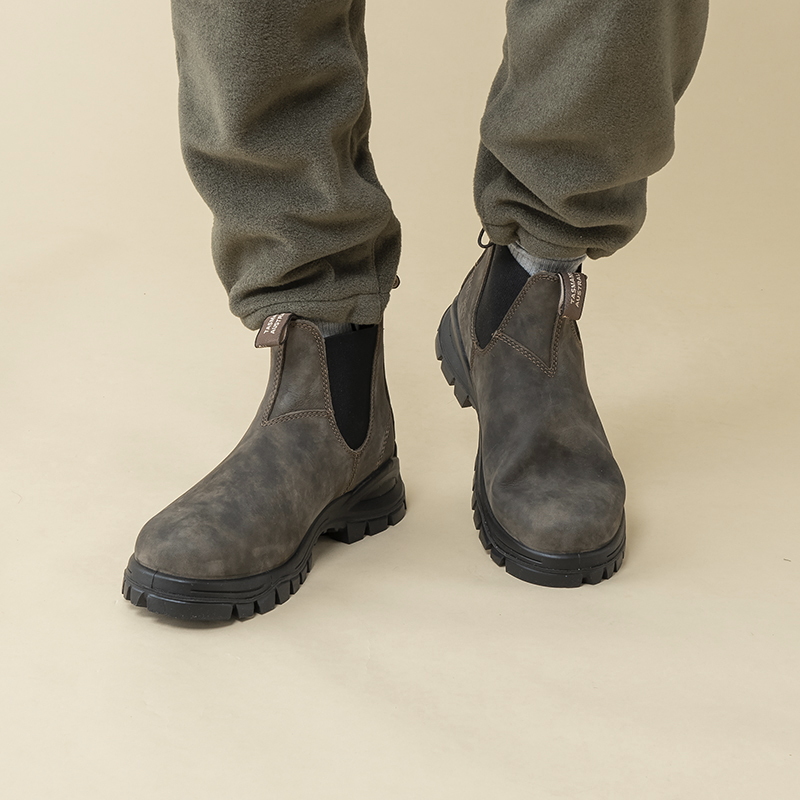 Blundstone(ブランドストーン) ［LUG BOOT］BS2239 ヌバック