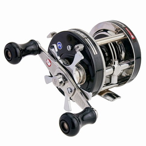 アブガルシア(Abu　Garcia) AMB.5500 Striper Black 右ハンドル 1613927