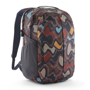 【送料無料】パタゴニア（patagonia） 【２４秋冬】Ｒｅｆｕｇｉｏ Ｄａｙ Ｐａｃｋ ２６Ｌ（レフュジオ デイパック ２６Ｌ） ２６Ｌ ＣＵＤＭ 47913