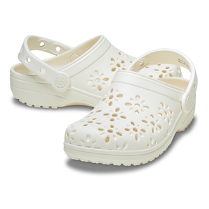 CROCS(クロックス) 【25春夏】CLASSIC FLORAL CUT OUT CLOG 210927