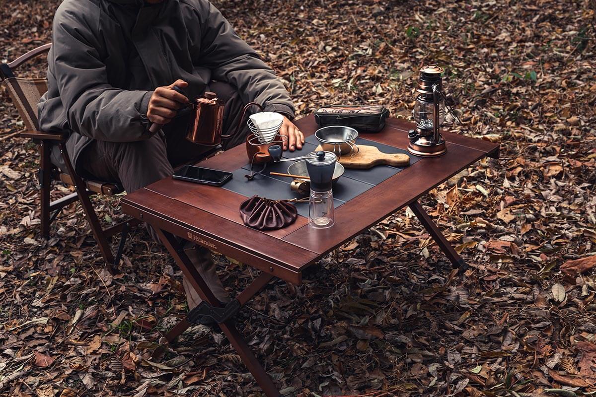 一卓で調理をしながら食卓としても使える「木製（ブナ）」テーブル